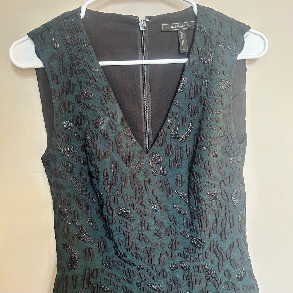BCBGMaxAzria Dark Emerald Green & Black Sleeveless Mini Party Dress Size 0 - Picture 5 of 14
